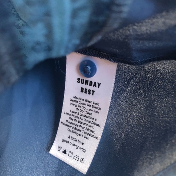 New! Sunday Best - Aritzia cropped blouse, blue extra small - Picture 9 of 11